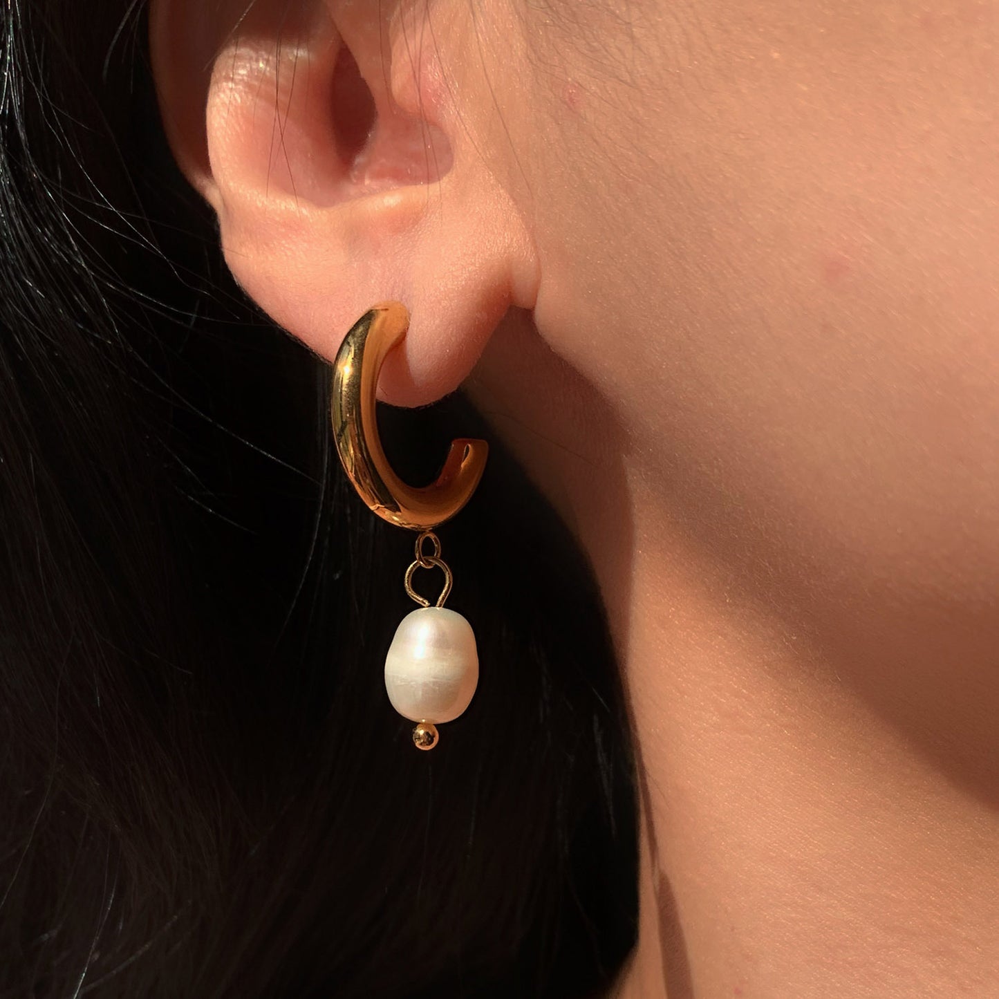 Baroque Pearl Hoops Earrings